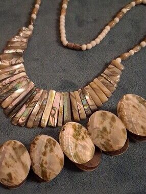 Vintage Beige and Iridescent Abalone & Conch Shell Necklace & Bracelet